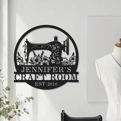 Custom Name Sewing Room Sign, Personalized Flowers Sewing Machine Metal Wall Art Family Name Sign for Mom Grandma Quilting Room Wall Decor Signs Mom's Birthday Mother's Day Gift for Women