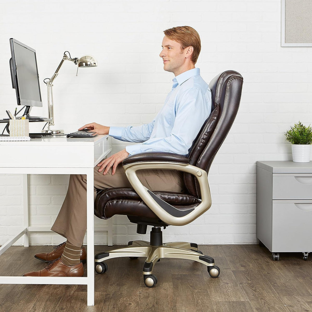 Big & Tall Executive Office Desk Chair with Lumbar Support, Adjustable Height, 350 Lb Capacity, Black Pewter Finish, 28.5" D X 30.25" W X 47.9" H