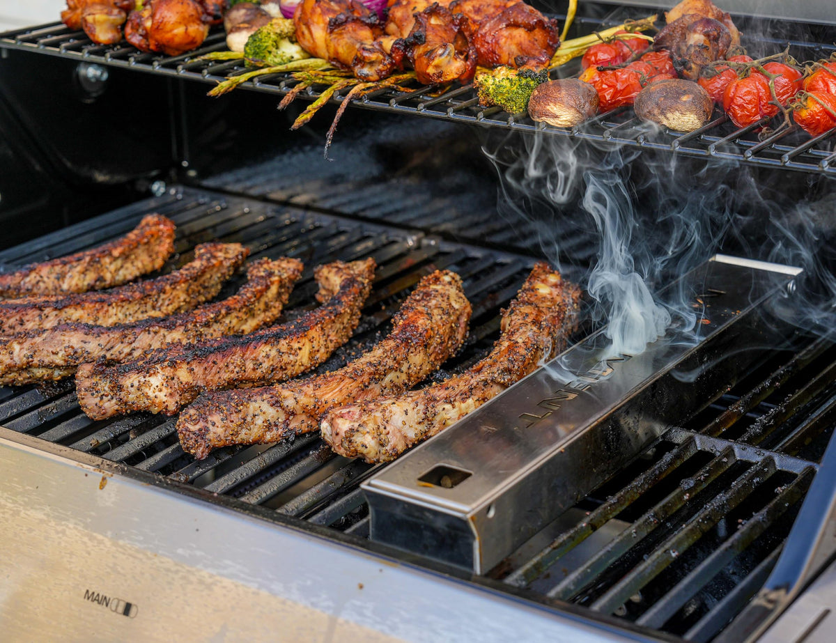 6-Burner Convertible Natural Gas Smart bbq Grill Stainless Steel Denali 605 with Smoke Box (Without Conversion Kit)