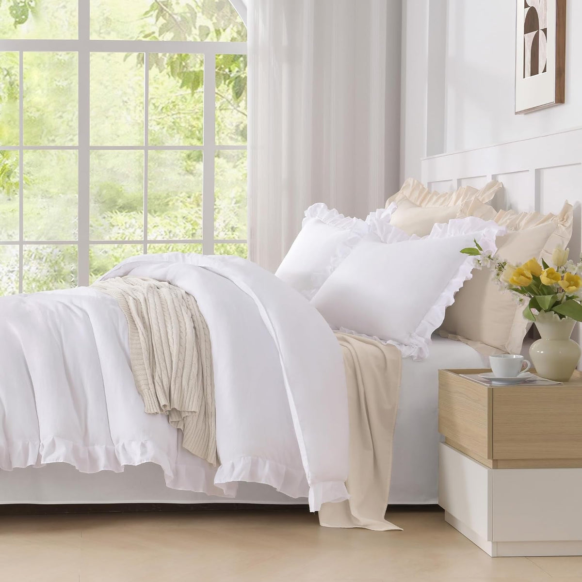 Comforter Full Size Set White, 3 Pieces Ruffle Farmhouse Shabby Chic Gift Full Comforter Set, Soft Lightweight Fluffy All Season Room Decor Bed Set for Girls Women Teens Daughter