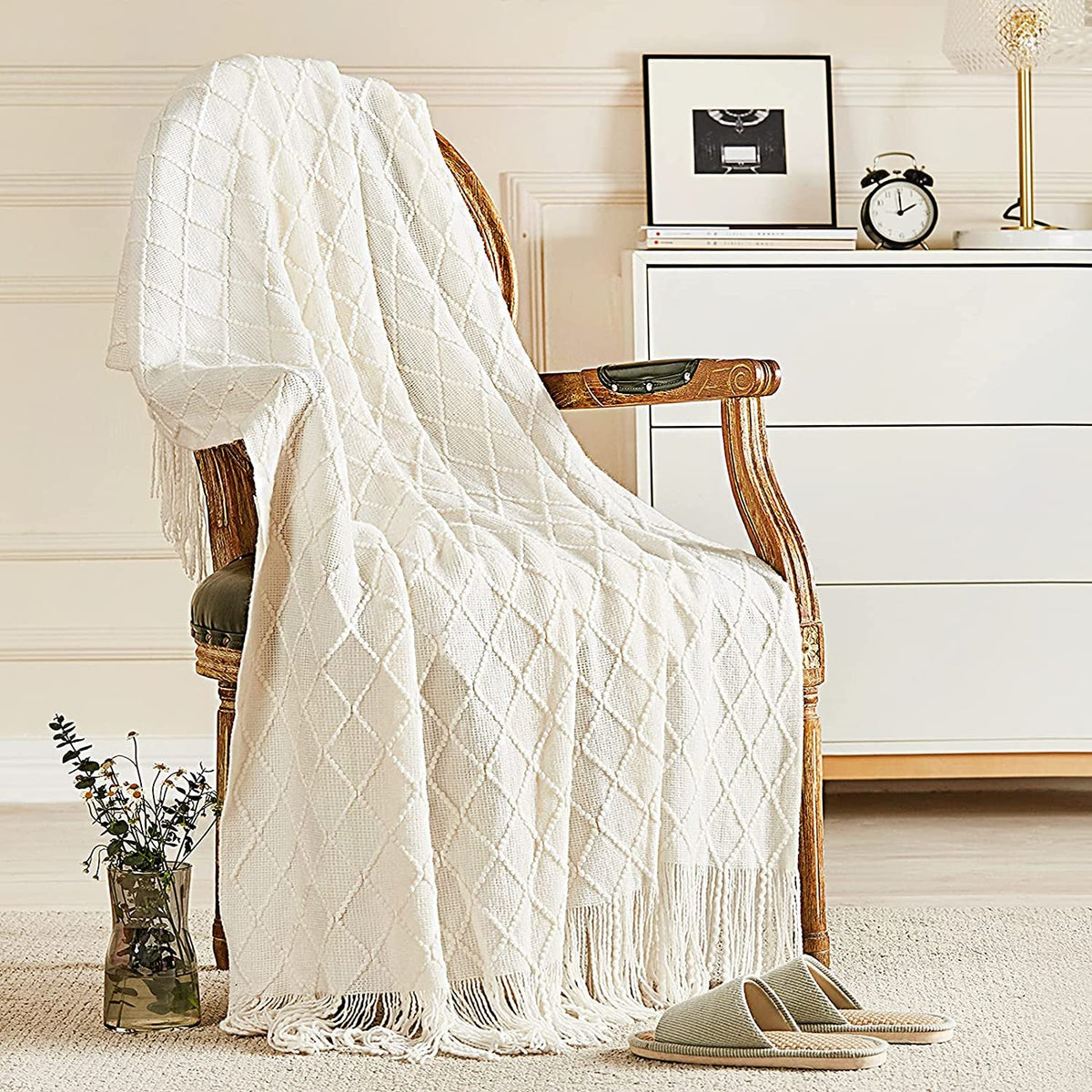 Knitted Throw Blanket for Couch and Bed, Soft Living Room Home Decor Knitted Blanket with Tassel, Outdoor Lightweight Breathable Summer Blanket, Farmhouse Warm Woven Decorative, 50"X60"